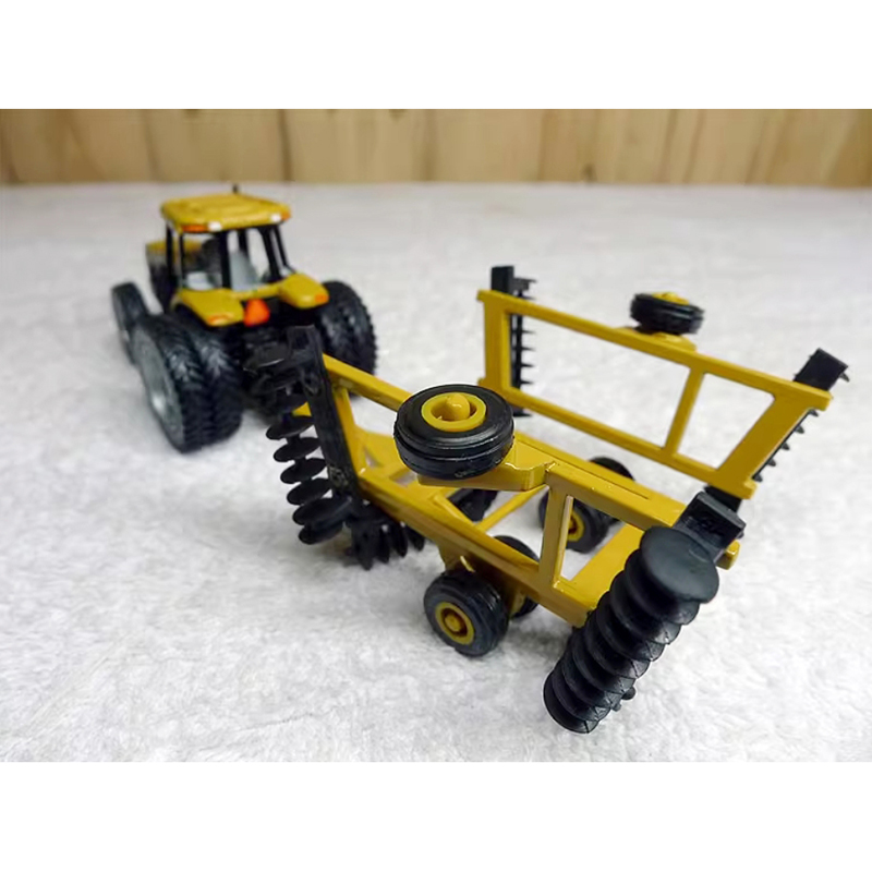ERTL Diecast 1:64 Scale Challe - огляд і ціна Farming Agriculture Model