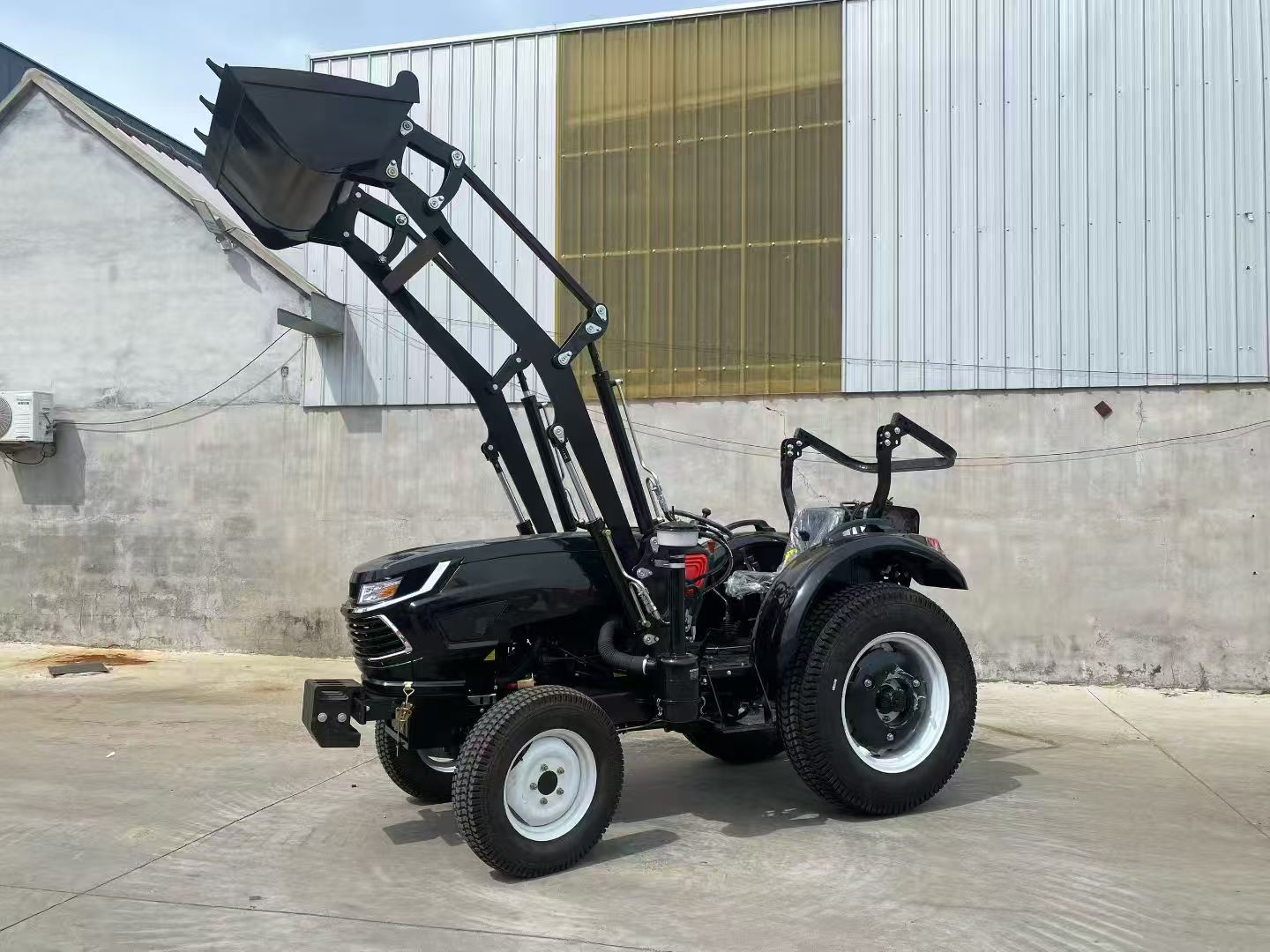 50‑80HP 4WD Farm Tractor Hot‑S - огляд і ціна Farming Africa